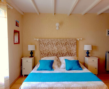 Champagne lit double - La Balagane 800x600
